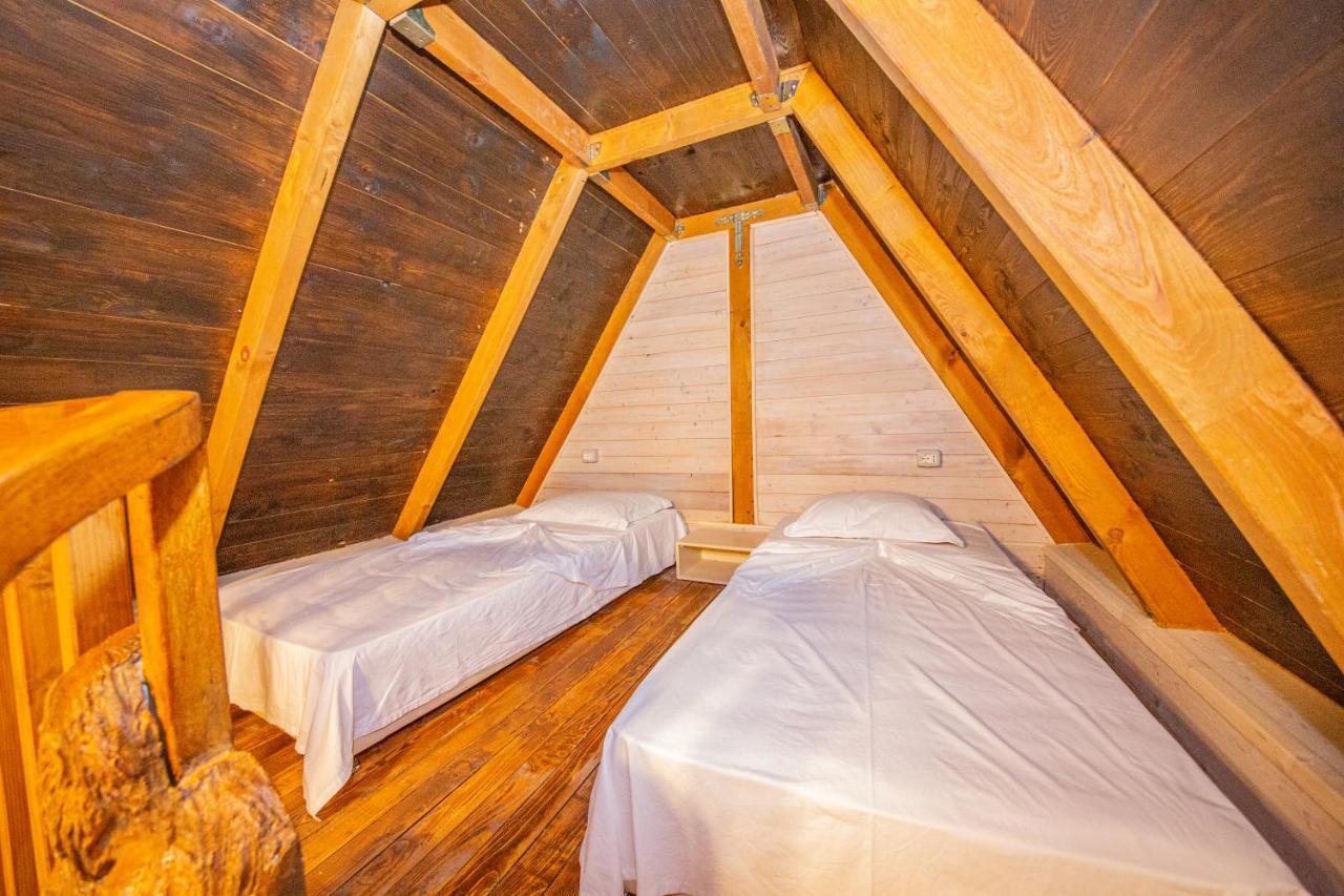 Hotel Legjenda Shkodër 외부 사진