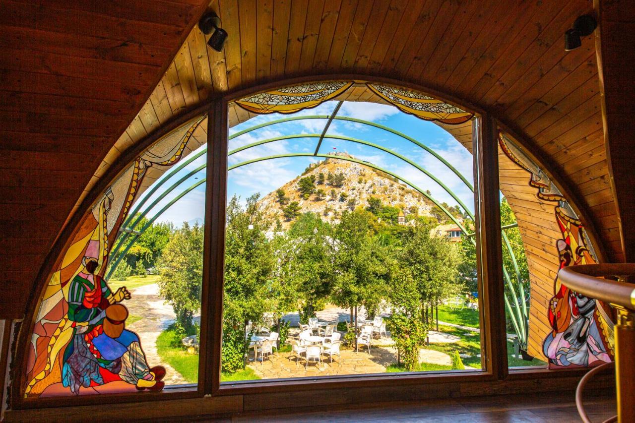 Hotel Legjenda Shkodër 외부 사진