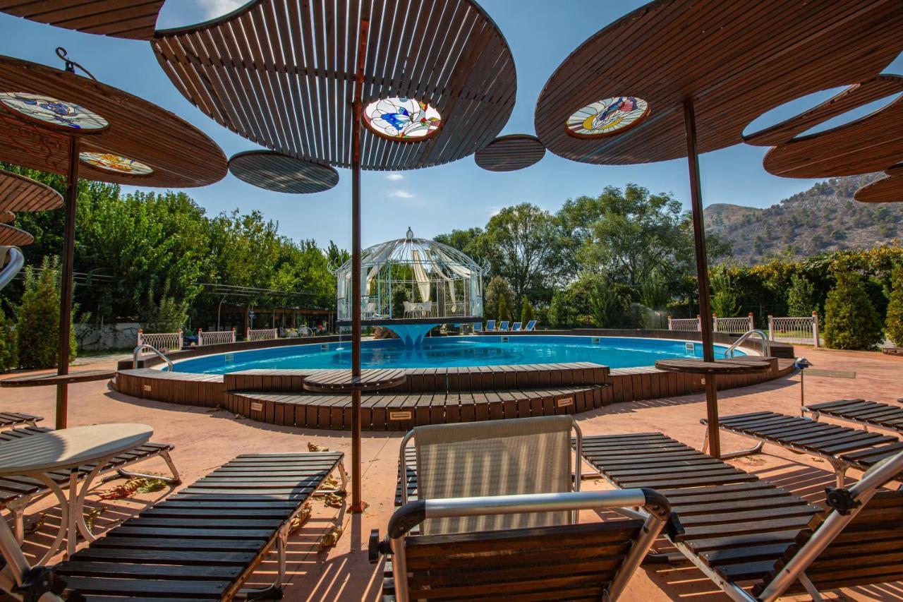 Hotel Legjenda Shkodër 외부 사진