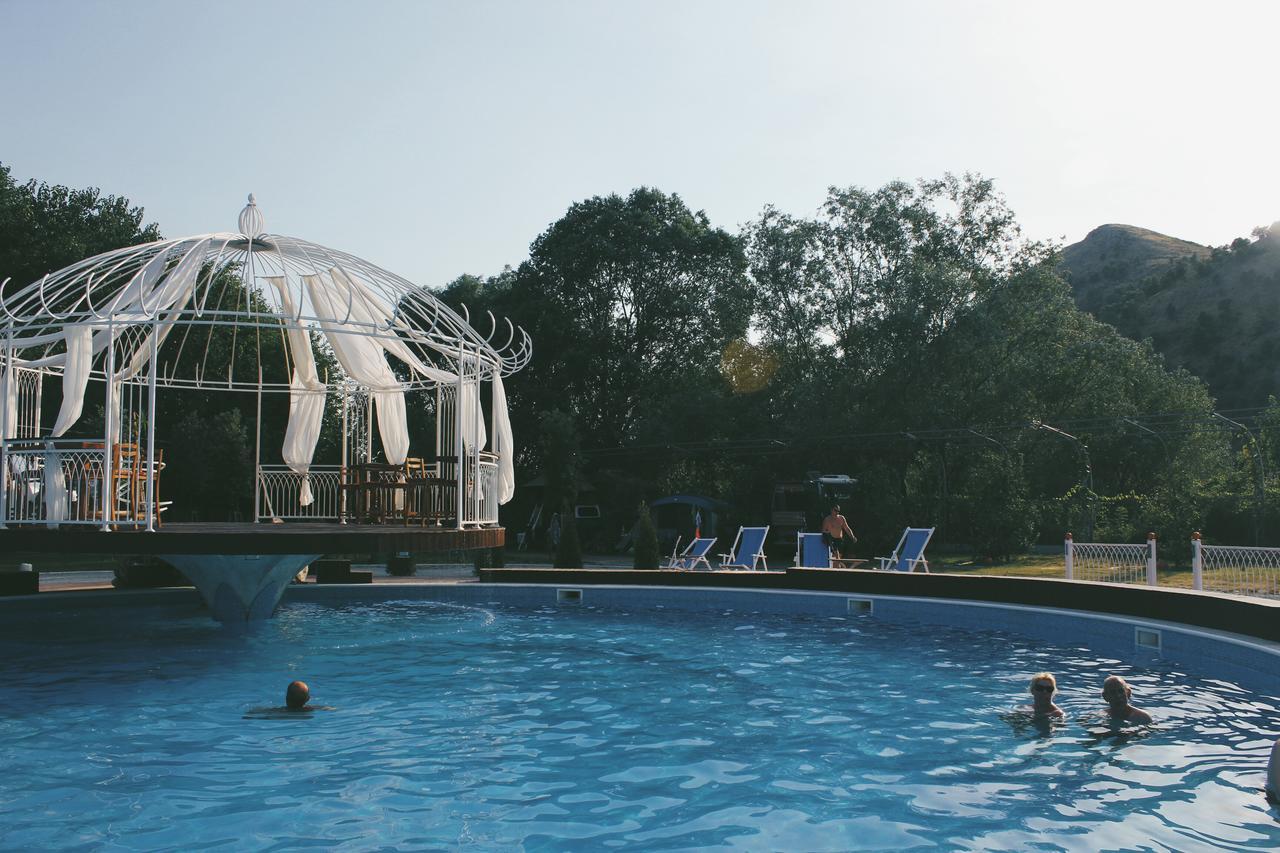 Hotel Legjenda Shkodër 외부 사진