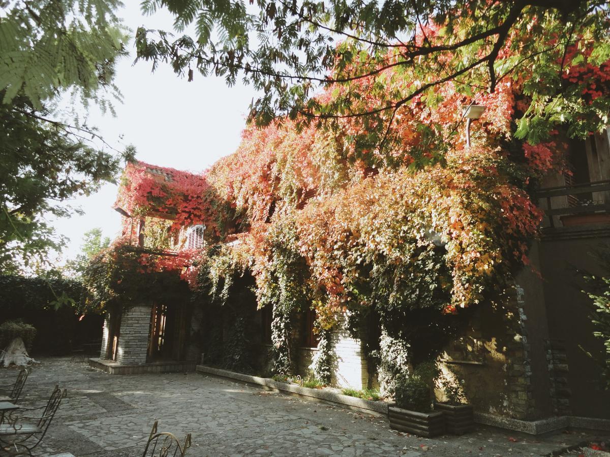 Hotel Legjenda Shkodër 외부 사진